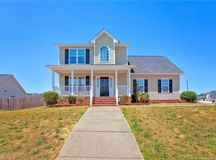 1021 Bramblegate Rd, Hope Mills, NC 28348