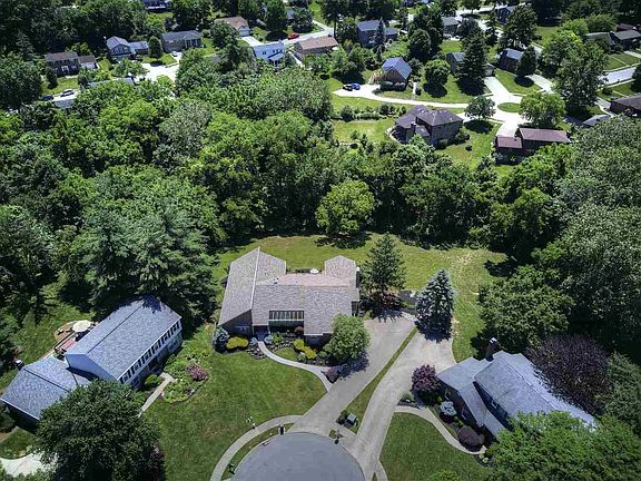 3rd image of 2504 Kingston Ct