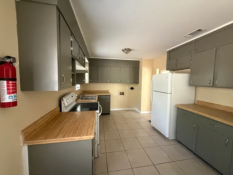809 E Magnolia Dr — Photo 15