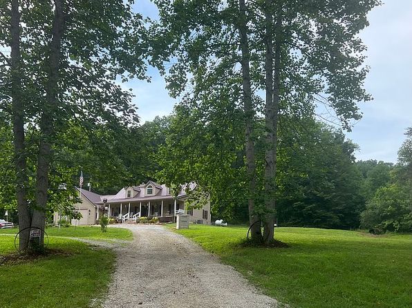 102 Lambert Ln