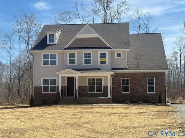 8450 Roden Dr, Mechanicsville, VA 23111