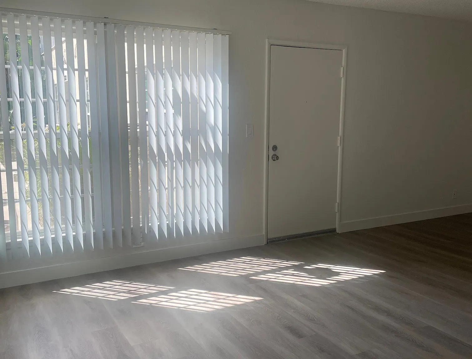 2 bed, 800 sqft, $2,295 — Photo 3