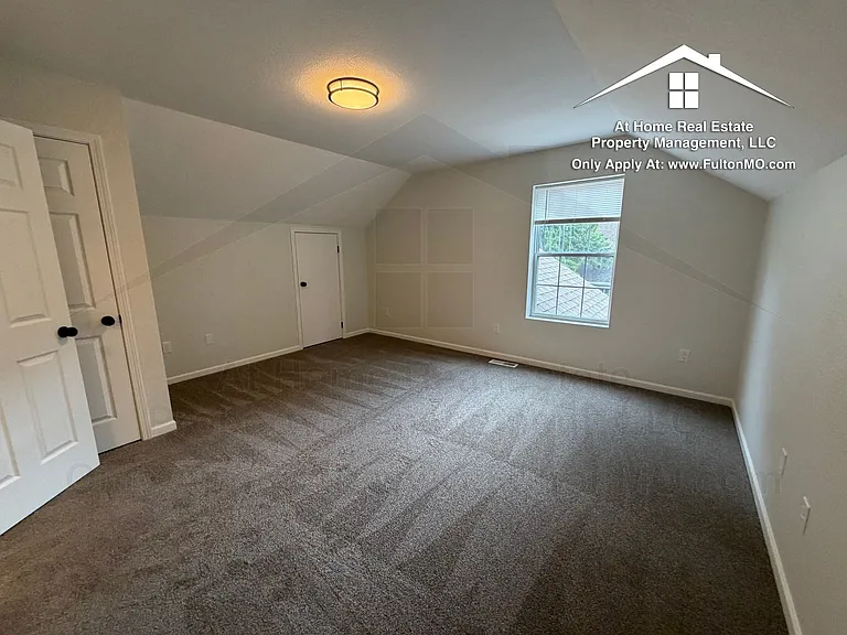1011 Greystone Ct — Photo 24