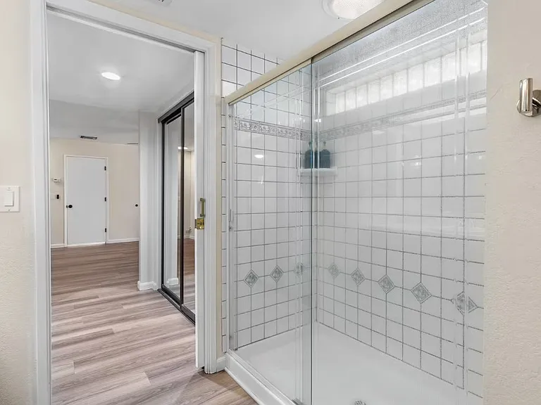 7607 Lucerne Vista Ave — Photo 24
