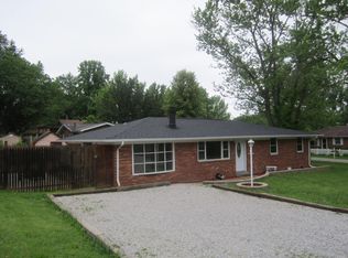 206 Violet Dr, Belleville, IL 62220