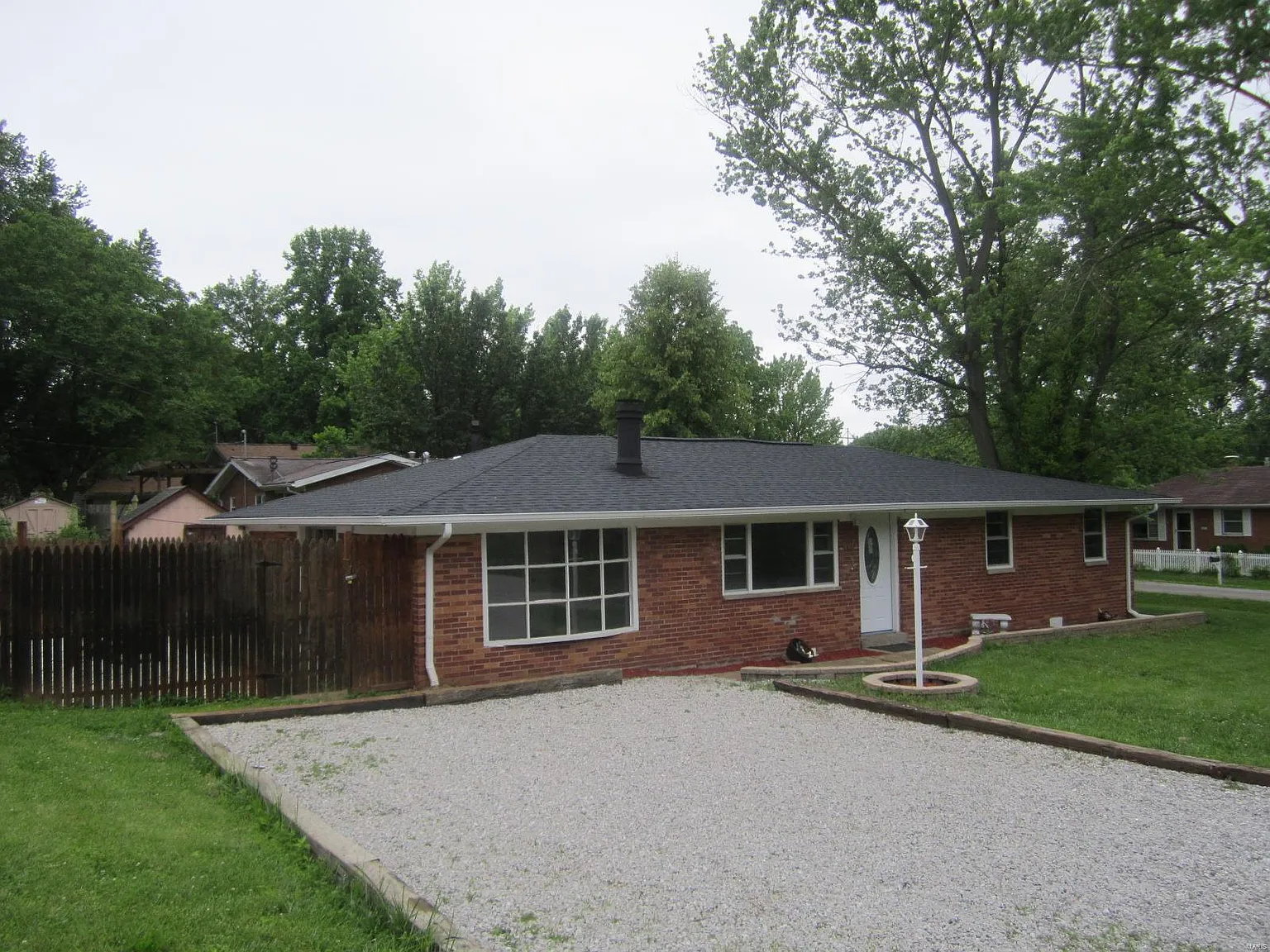 206 Violet Dr photo 1