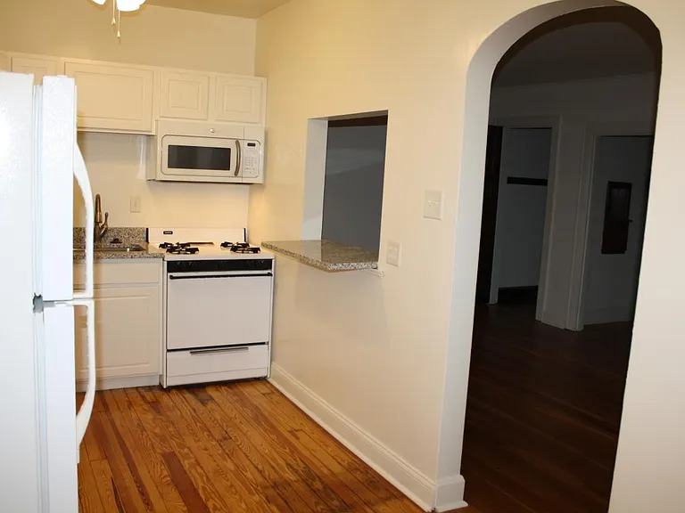 1316 Morten St #104 — Photo 1