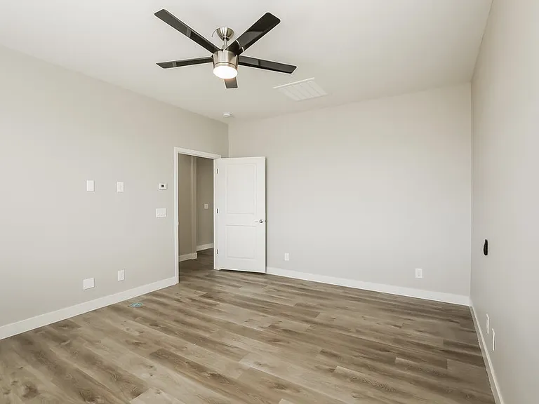 9918 Rams Leap Ave — Photo 12