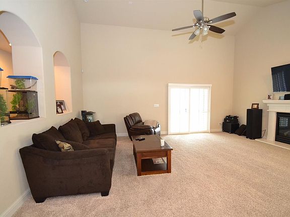 2nd image of 7913 N Justin Ave