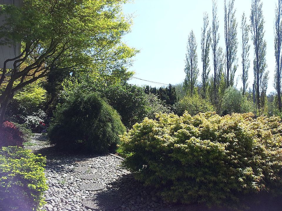 2nd image of 5637 SE Mile Hill Dr