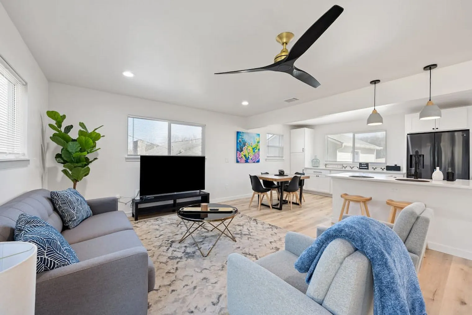 4 bed, 2.0 bath, $5,779 — Photo 1