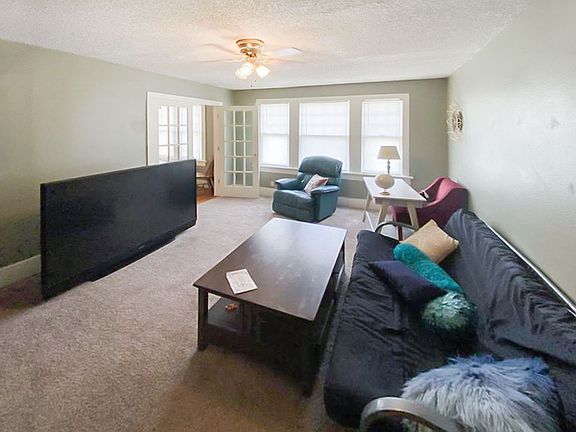 4th image of 1700 N Robinson Ave APT 303
