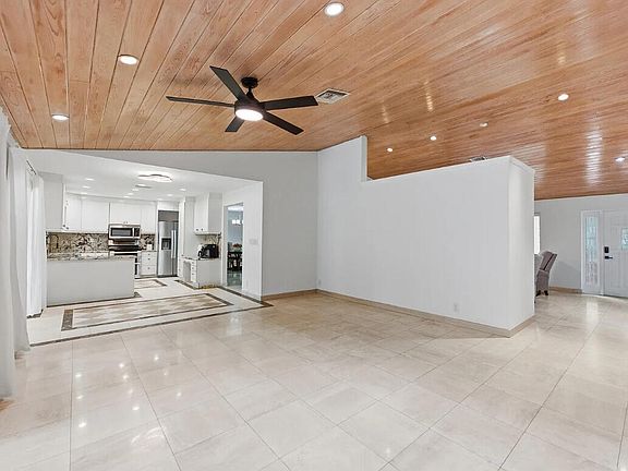 4th image of 10740 NW 19th Street