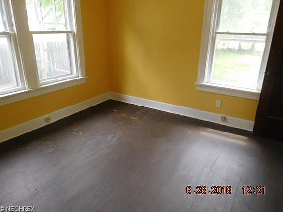3rd image of 18650 Monterey Ave
