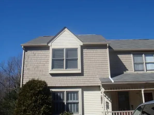 131 Fairway Dr, Coventry, RI 02816