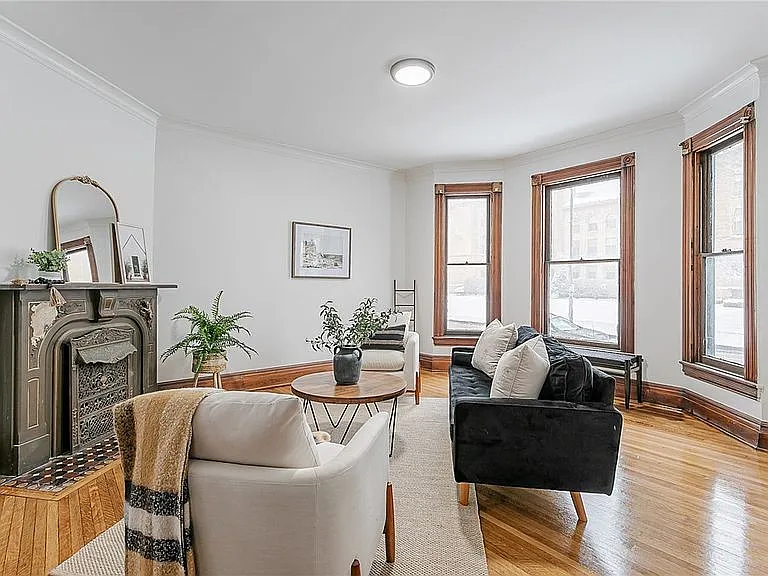 407 Alexander St — Photo 14