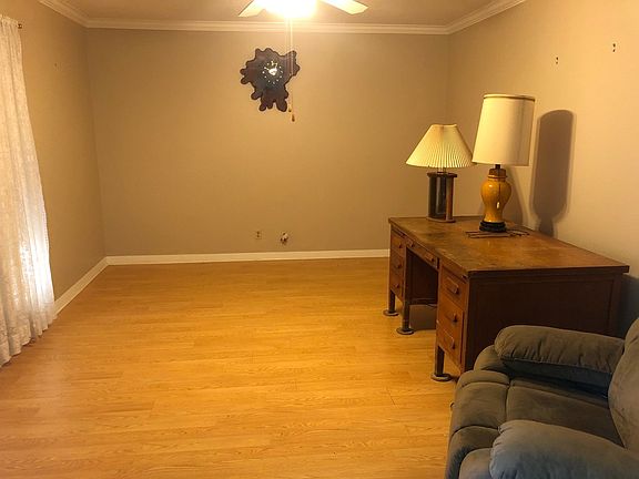 2nd image of 3155 Sandalwood Dr