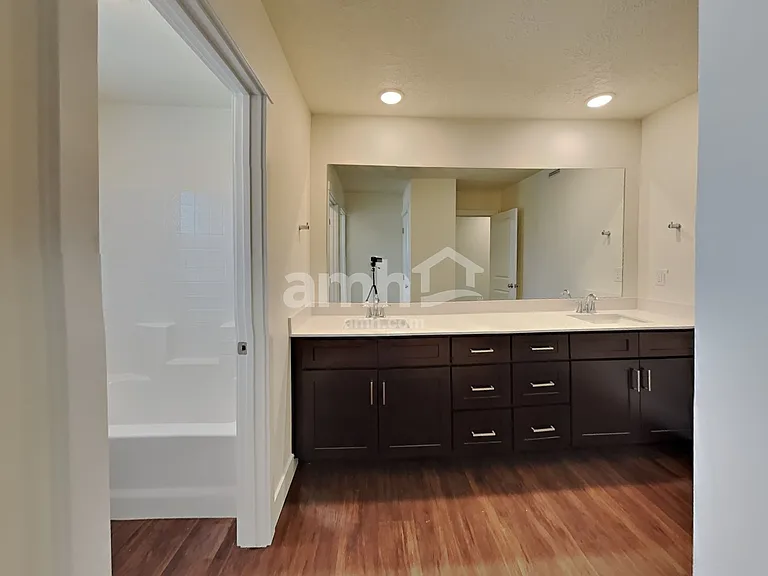 3087 N Vigo Ave — Photo 17
