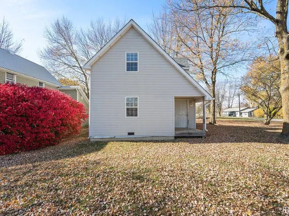 415 N Barclay St, Fairmount, IN 46928