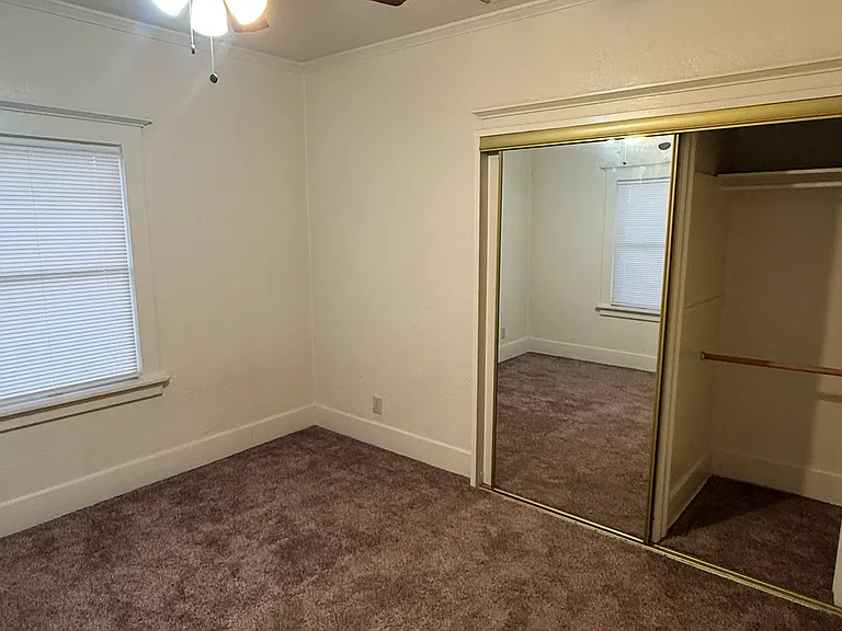 245 E Grevillia St — Photo 14