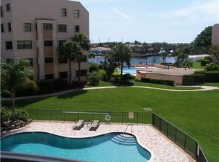 370 Golfview Rd APT 302, North Palm Beach, FL 33408