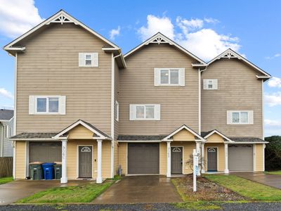 906 SW 7th St APT B, Newport, OR, 97365