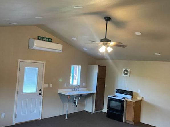 40 Creath St, Weaverville, CA 96093