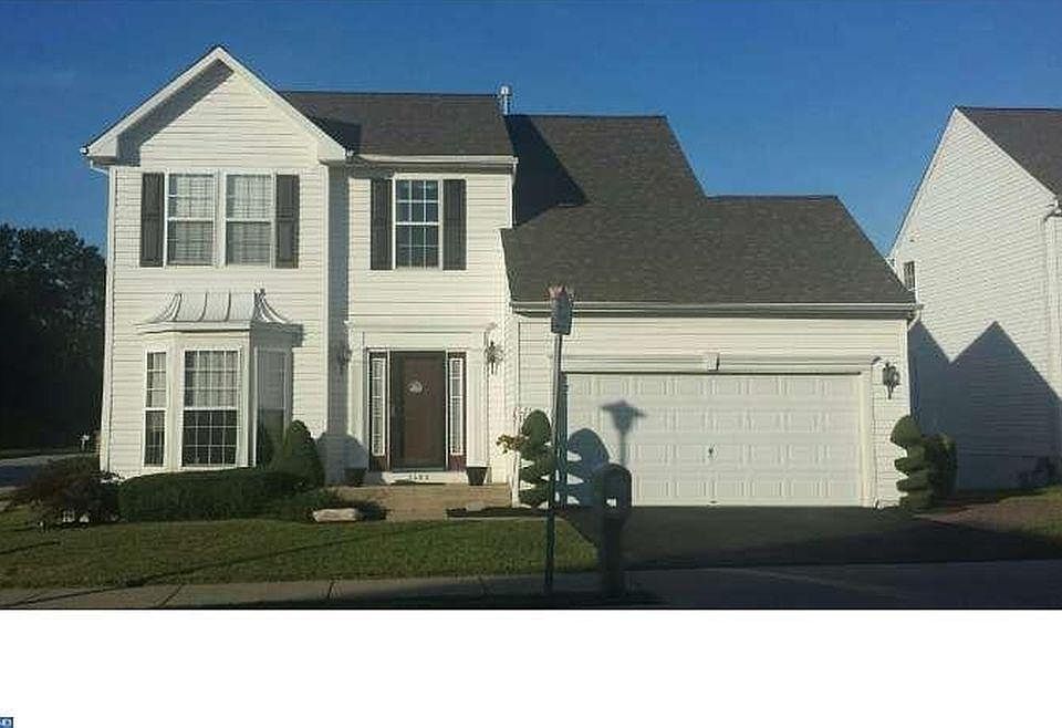 1st image of 1405 Apple Blossom Way