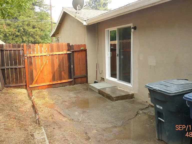 7863 Mariposa Ave — Photo 23