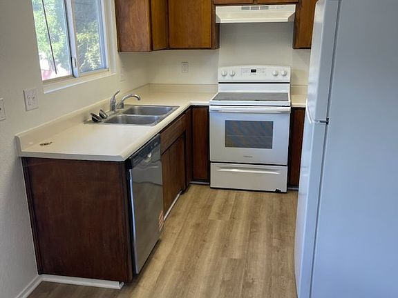4th image of 545 Fein Ave #B