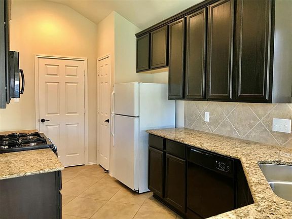5th image of 2615 Whitetip Ct