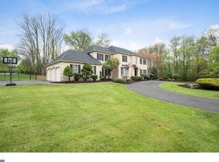 645 Chatham Ln, Blue Bell, PA 19422
