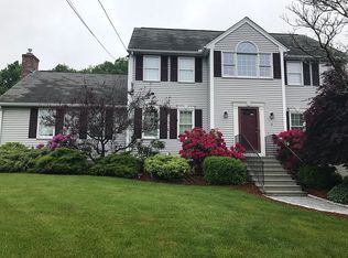2 Hidden Meadow Dr, Millbury, MA 01527