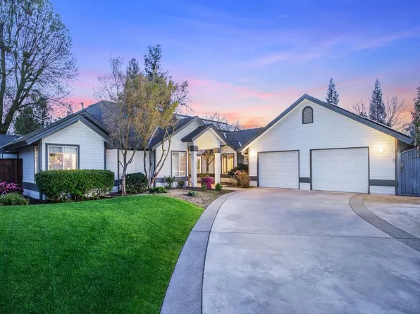 489 E Shelldrake Cir, Fresno, CA 93730