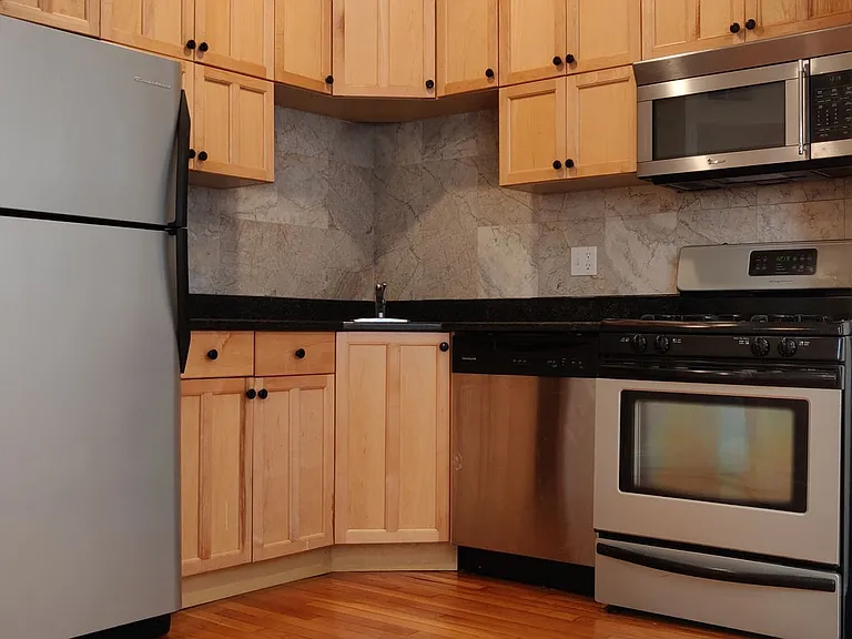 191 Winthrop Rd #3E — Photo 12