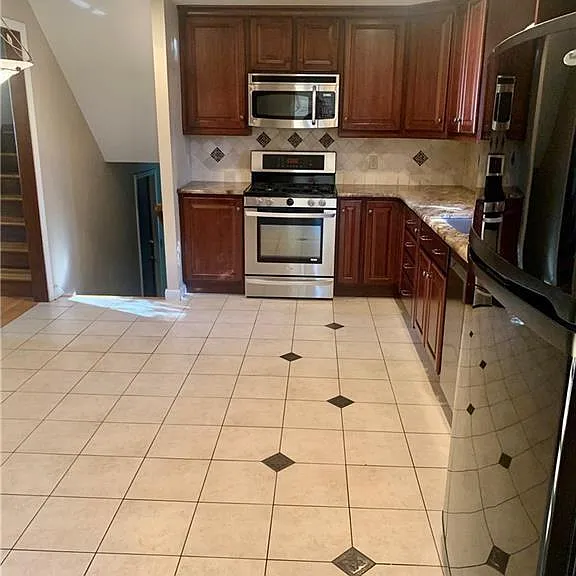 121 Rockledge Dr — Photo 5