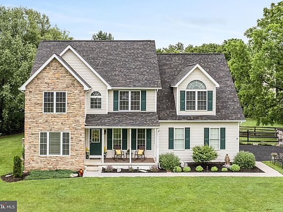 3rd image of 58 Mason Ln