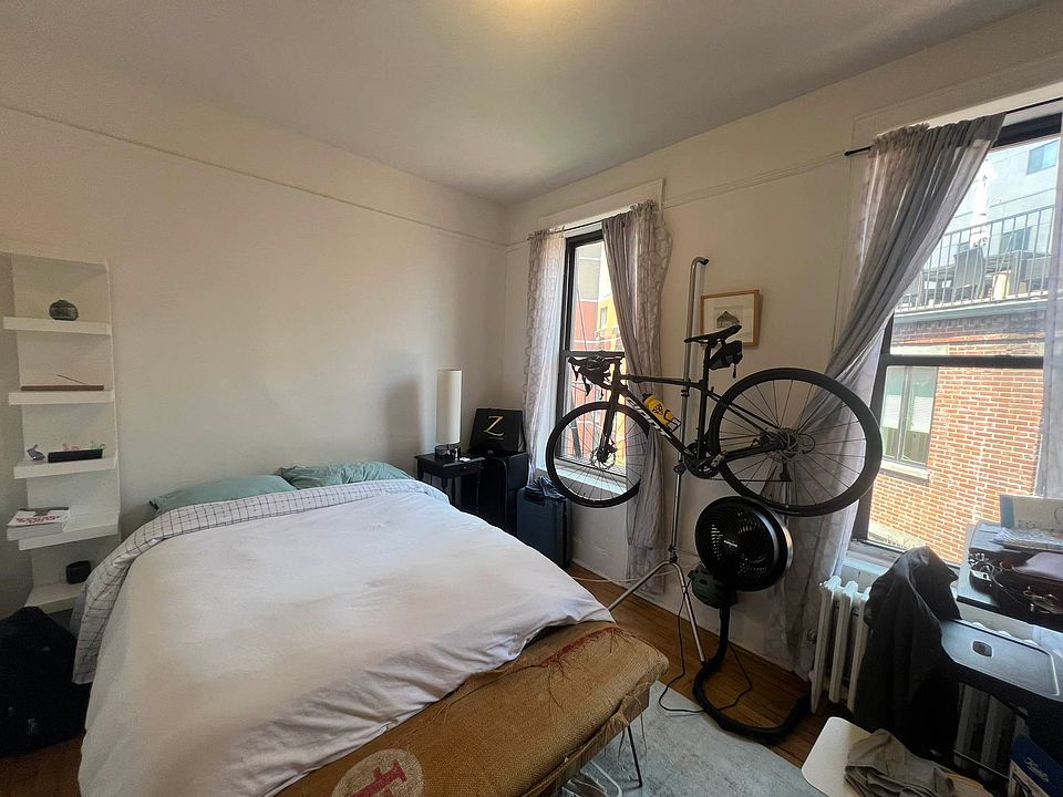 1st image of 19 Stuyvesant St APT 4D