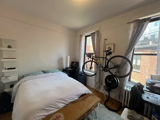 Rented by KNOCKKNOCK LLC | media 1