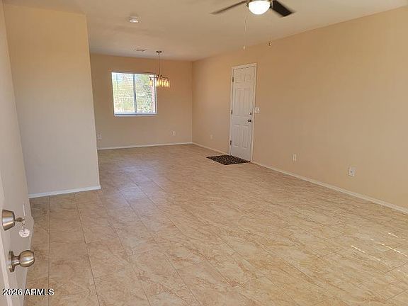 2nd image of 610 W COOLIDGE Avenue