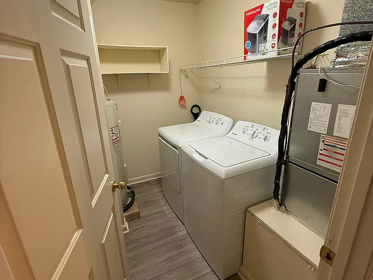 101 Michael Dr #101 — Photo 12