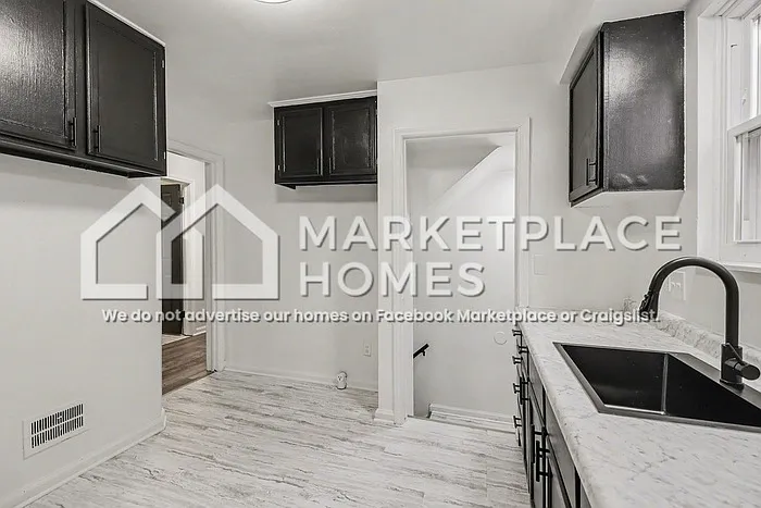 11235 Roxbury St — Photo 7