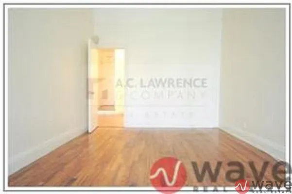 Rented by Wave Real Estate Group | media 23