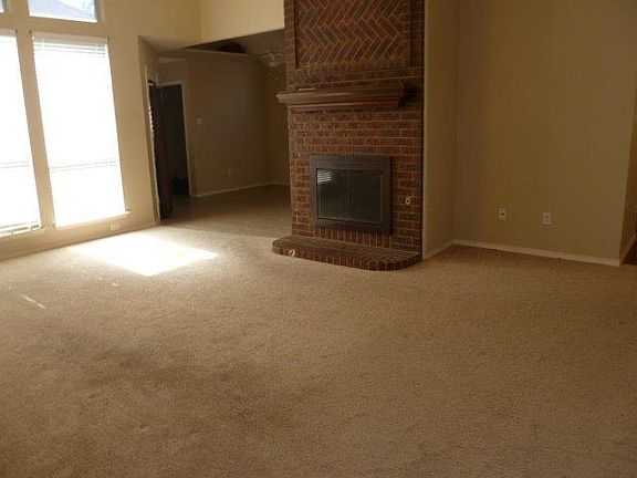 3rd image of 2403 Highbank Dr