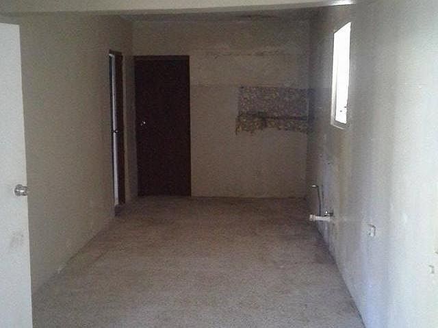2nd image of 715 Calle Nin