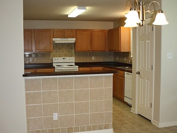 4th image of 2647 White Wing Way