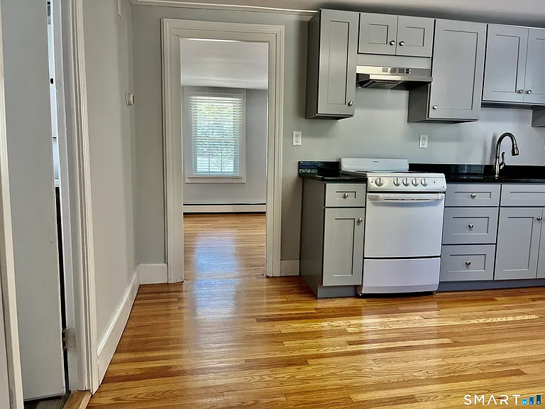 71 Norwich Ave — Photo 8