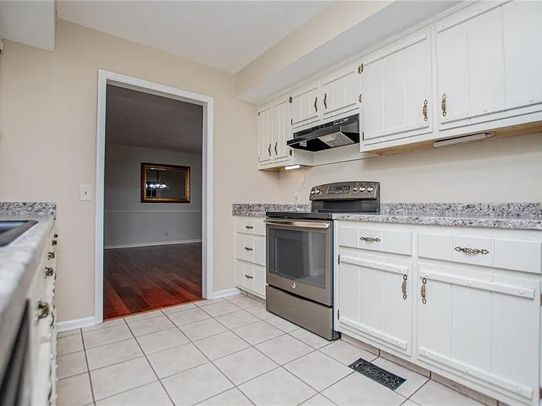 1499 Stonington Ct — Photo 10