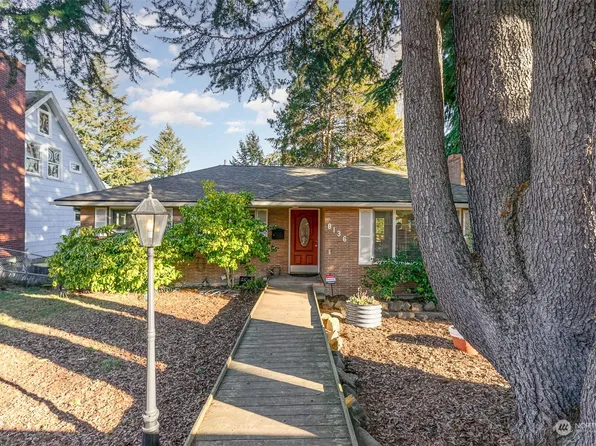 8136 29th Avenue SW, Seattle, WA 98126