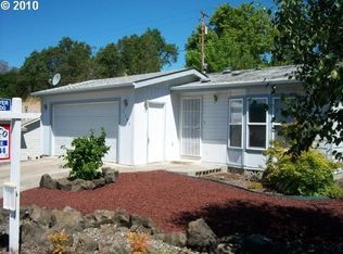 1101 NW Matthew Ct, Winston, OR 97496